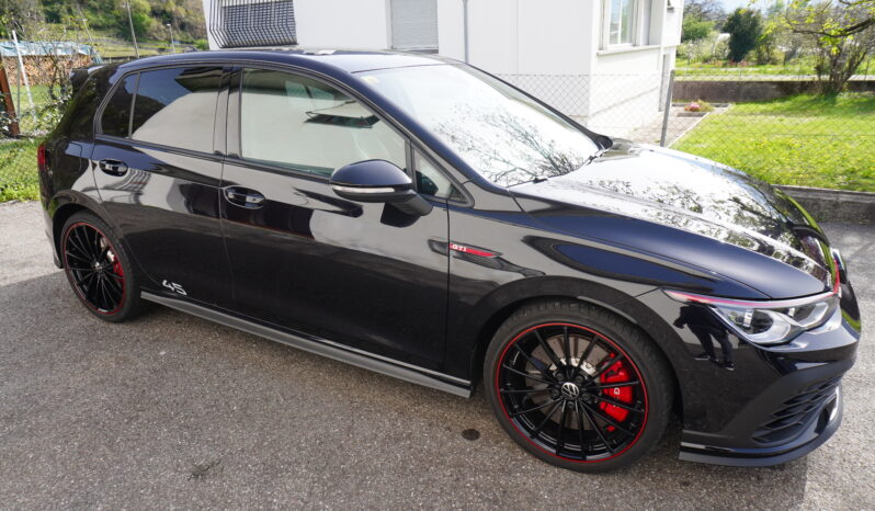 
								Volkswagen Golf GTI full									