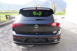 
										Volkswagen Golf GTI full									